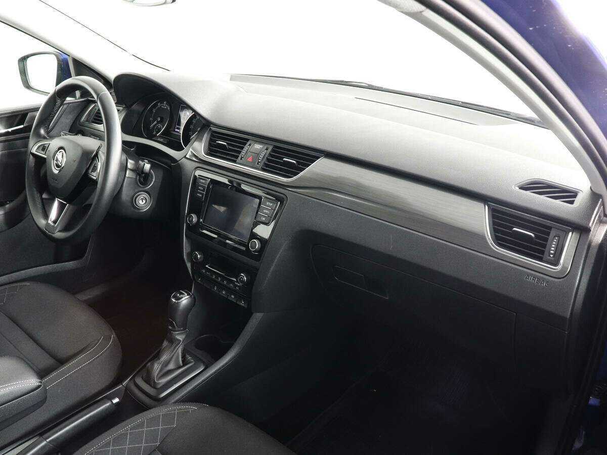 Купить Skoda Rapid, 2018, 120 938 км, фото №10