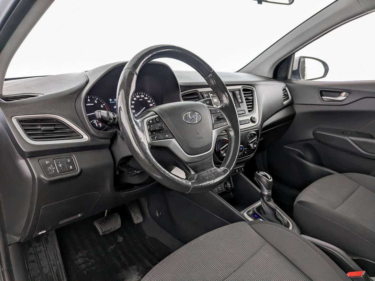 Купить Hyundai Solaris, 2018, 123 821 км, фото №16