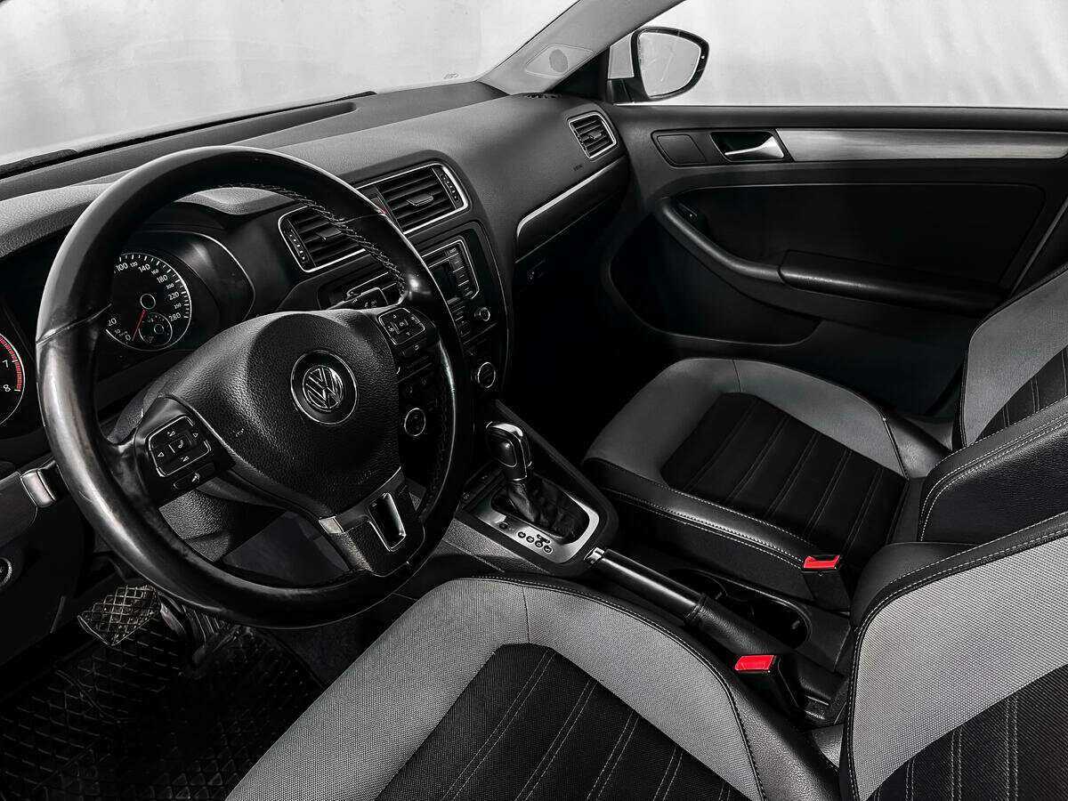 Купить Volkswagen Jetta, 2013, 160 821 км, фото №9