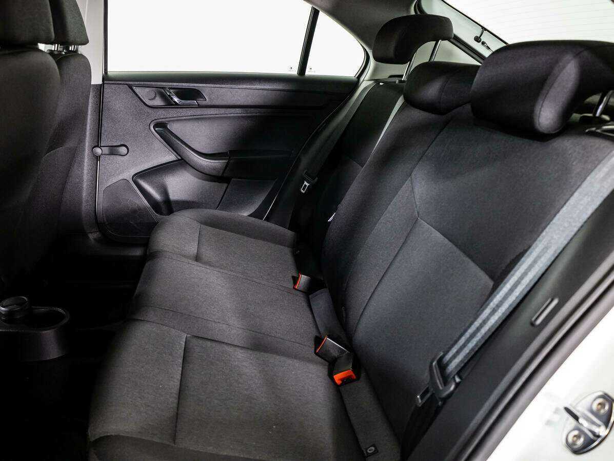 Купить Skoda Rapid, 2017, 81 872 км, фото №8