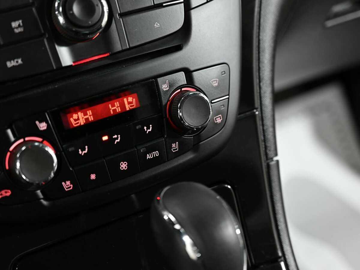 Купить Opel Insignia, 2013, 142 000 км, фото №11