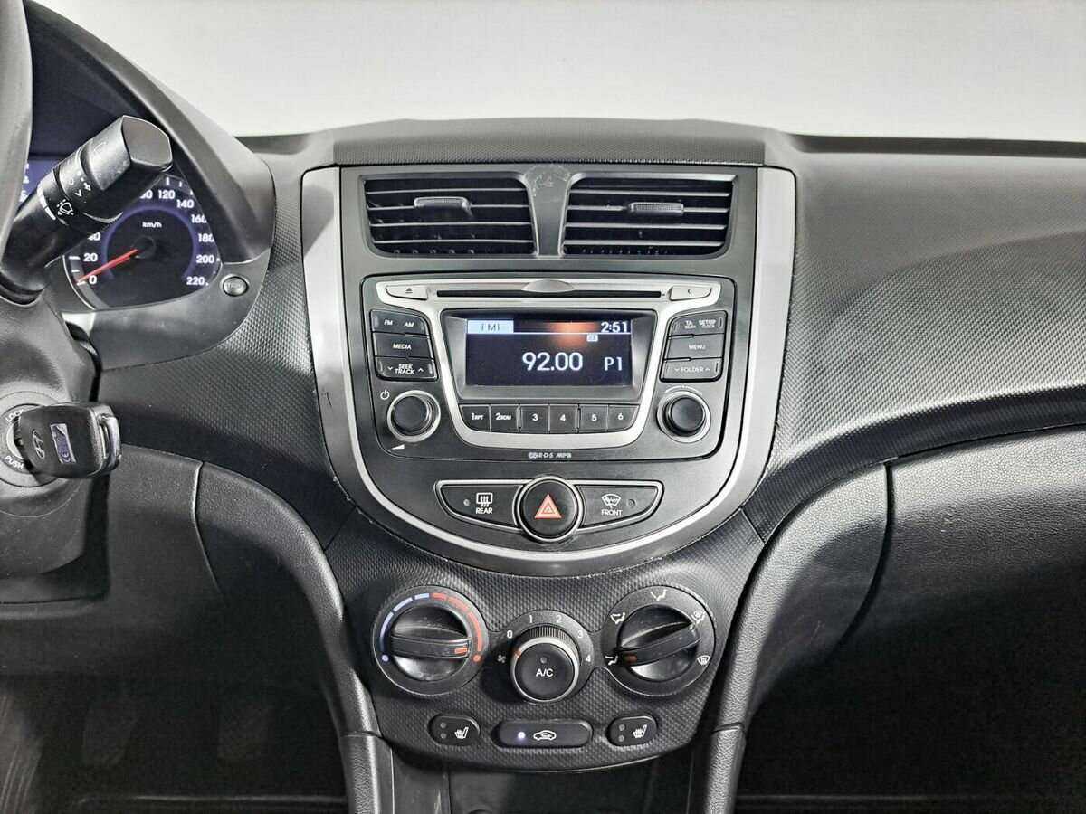 Купить Hyundai Solaris, 2014, 224 172 км, фото №12