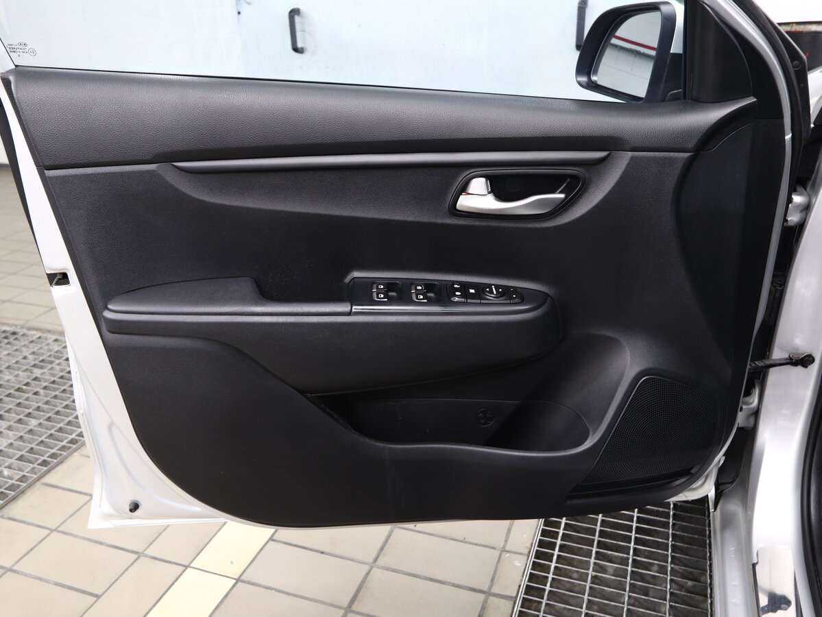 Купить Kia Rio, 2019, 212 600 км, фото №8