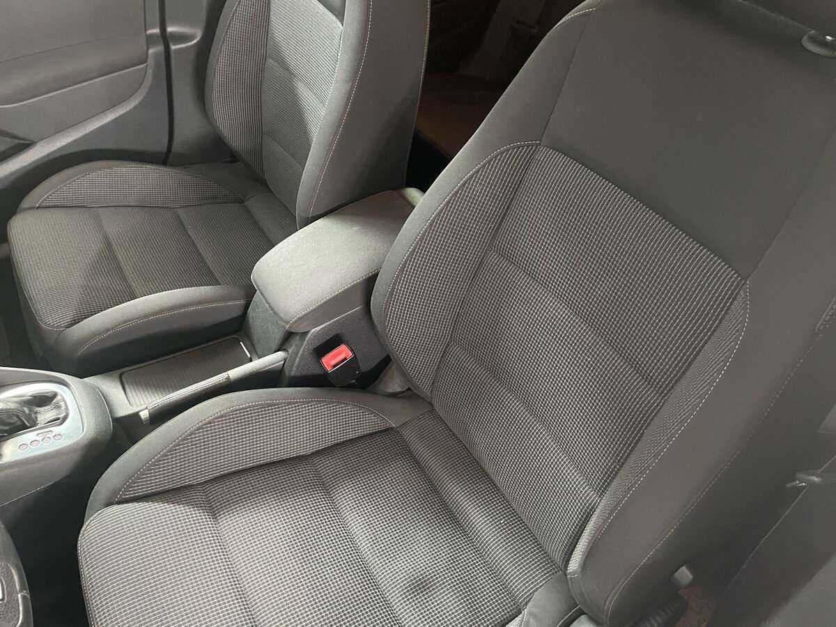 Купить Volkswagen Golf, 2012, 234 848 км, фото №16