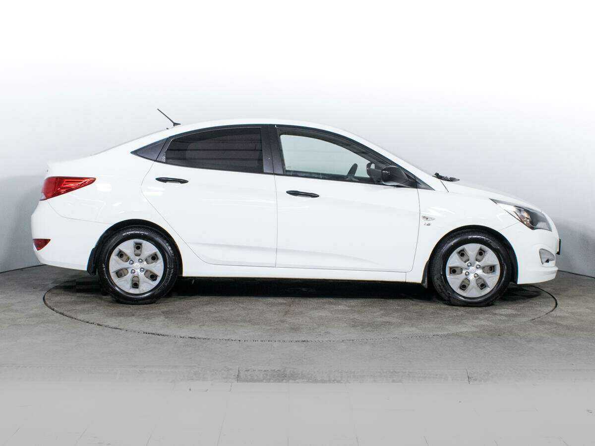 Купить Hyundai Solaris, 2015, 207 000 км, фото №4