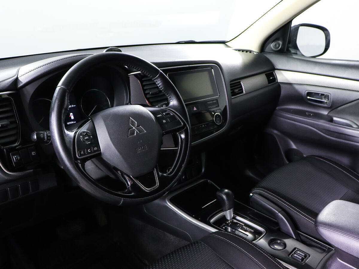 Купить Mitsubishi Outlander, 2018, 197 000 км, фото №12
