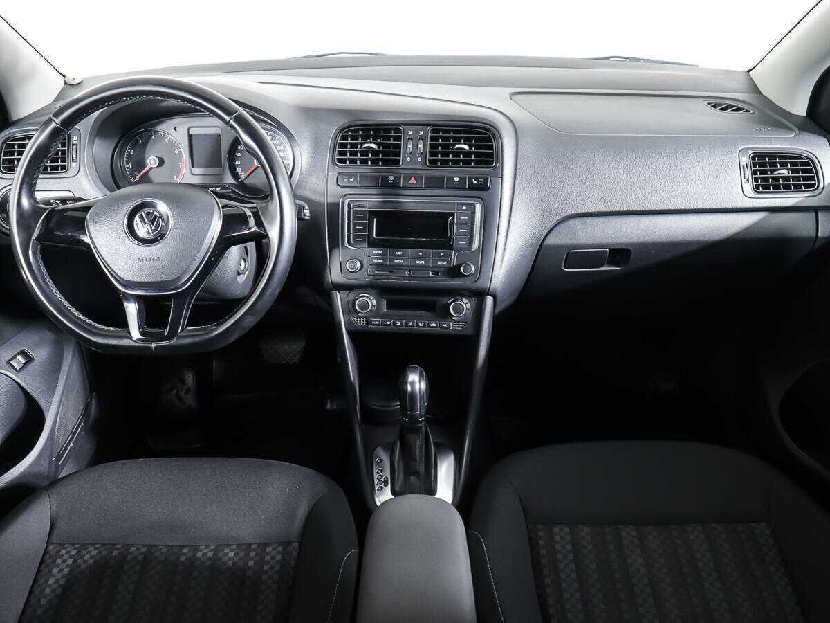 Купить Volkswagen Polo, 2017, 97 800 км, фото №10