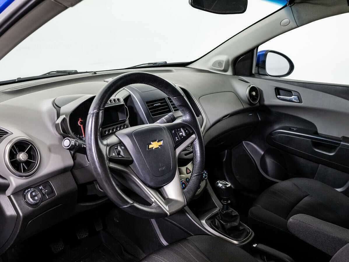 Купить Chevrolet Aveo, 2012, 169 235 км, фото №10