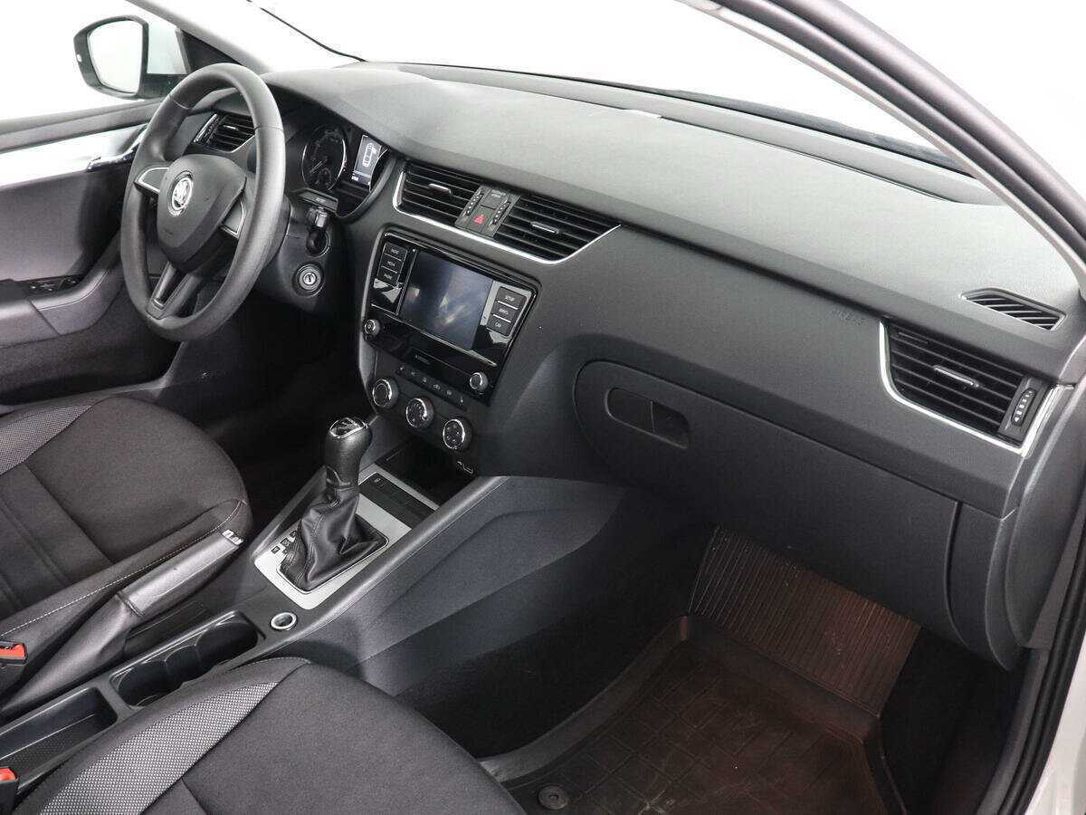 Купить Skoda Octavia, 2018, 87 917 км, фото №10