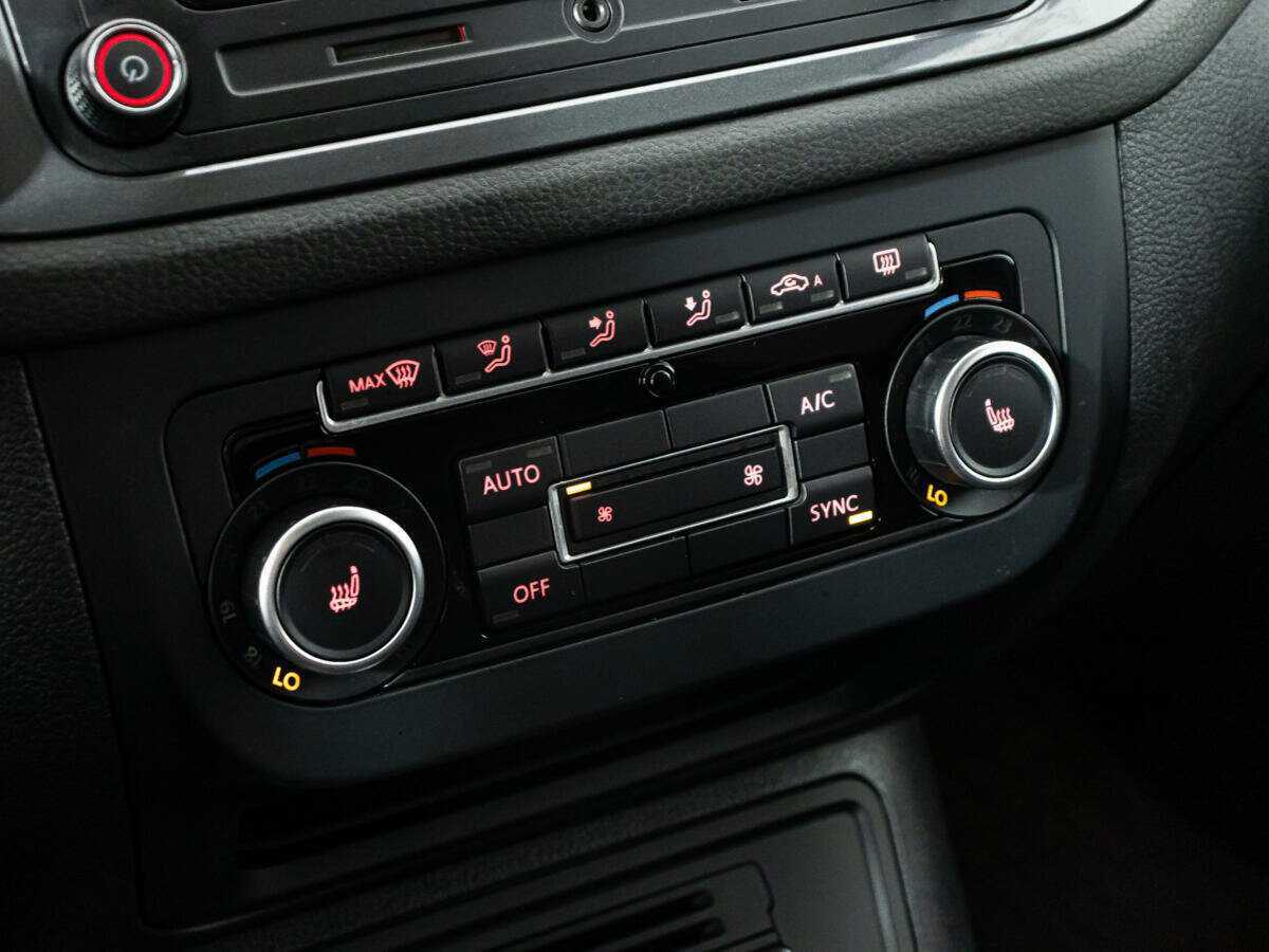 Купить Volkswagen Tiguan, 2013, 139 941 км, фото №15