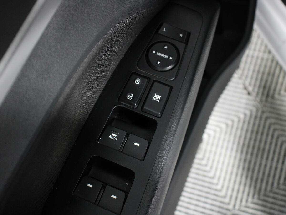 Купить Hyundai Elantra, 2020, 142 837 км, фото №12