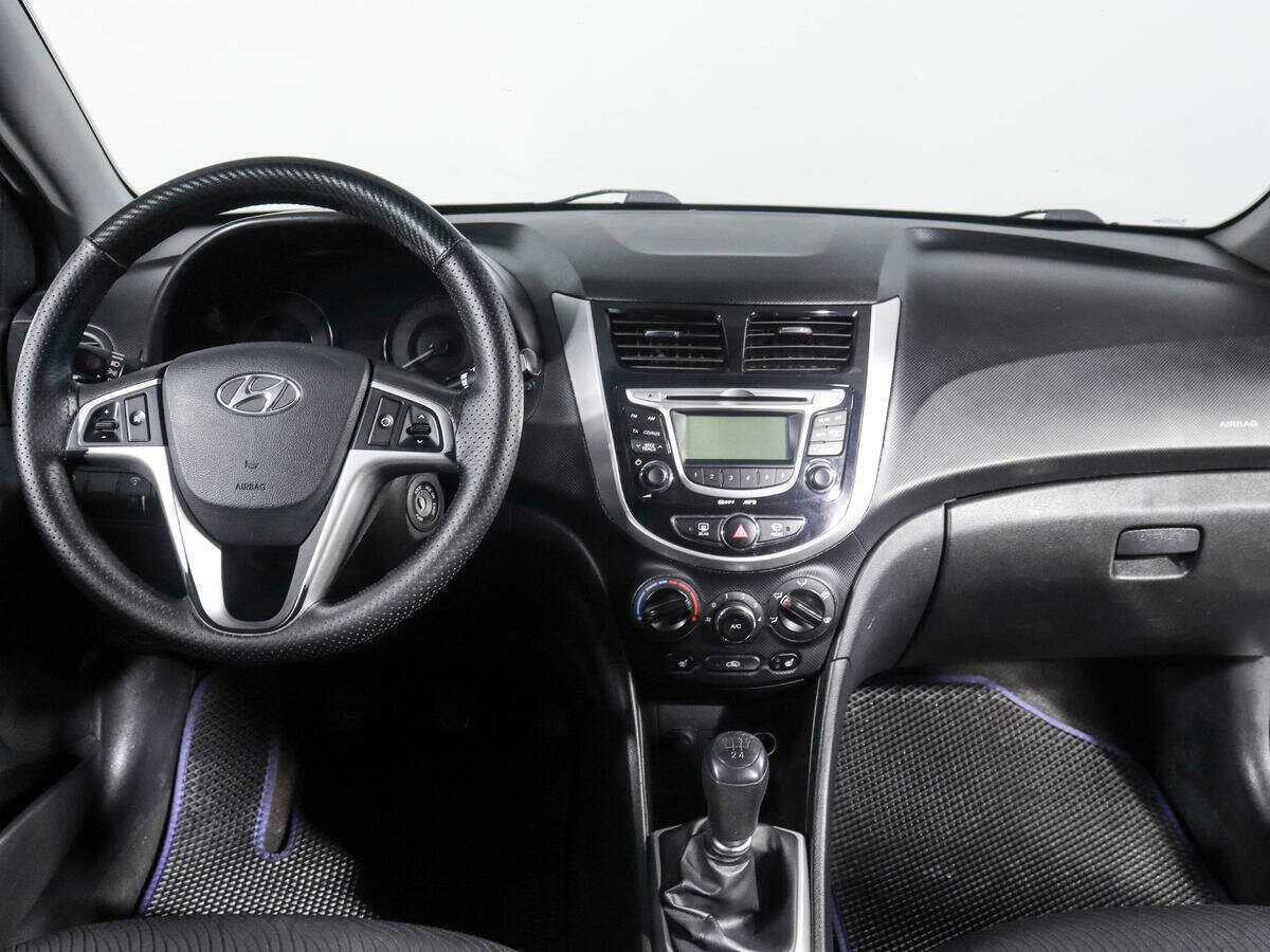Купить Hyundai Solaris, 2013, 219 486 км, фото №10