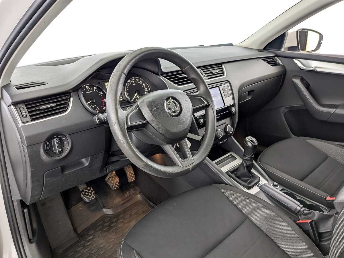 Купить Skoda Octavia, 2017, 140 527 км, фото №14