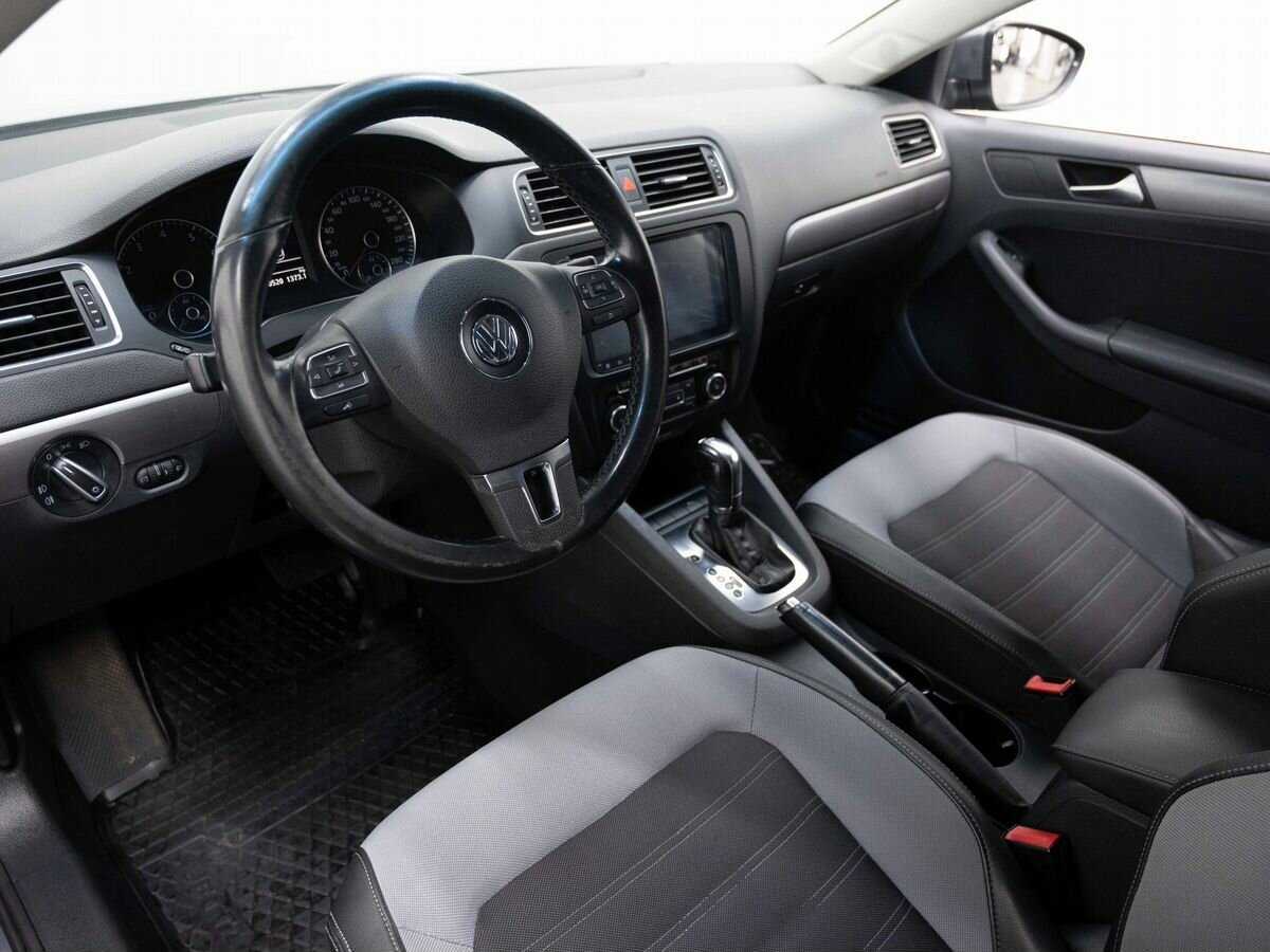 Купить Volkswagen Jetta, 2012, 200 216 км, фото №7