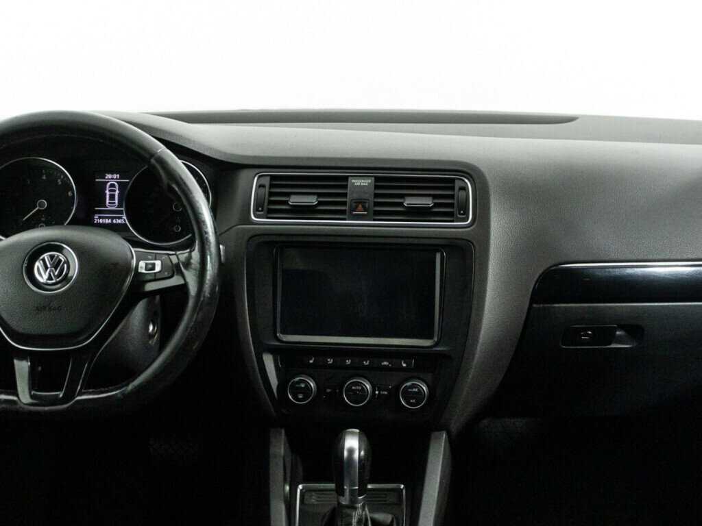 Купить Volkswagen Jetta, 2017, 210 180 км, фото №14