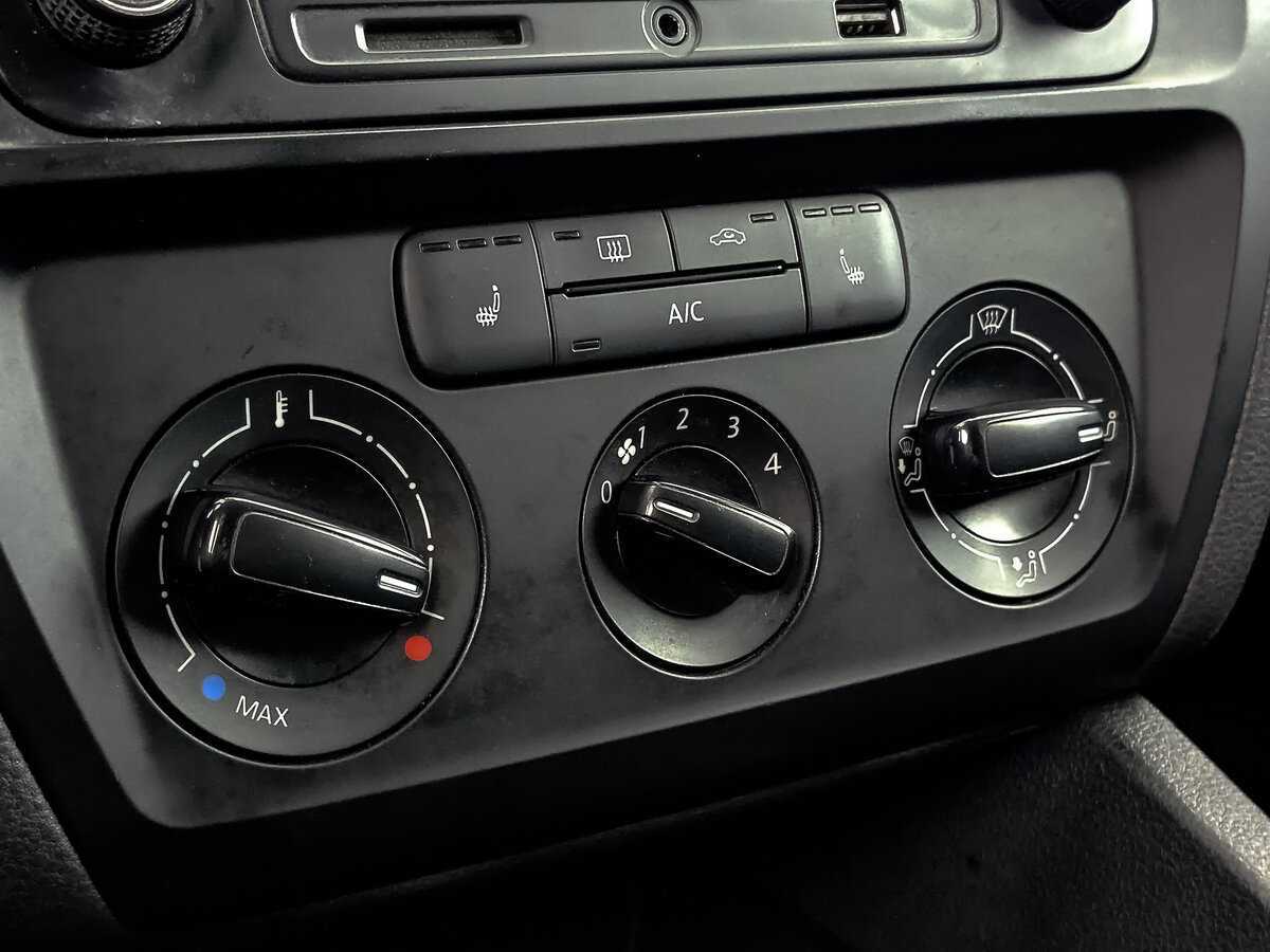 Купить Volkswagen Jetta, 2016, 227 183 км, фото №21