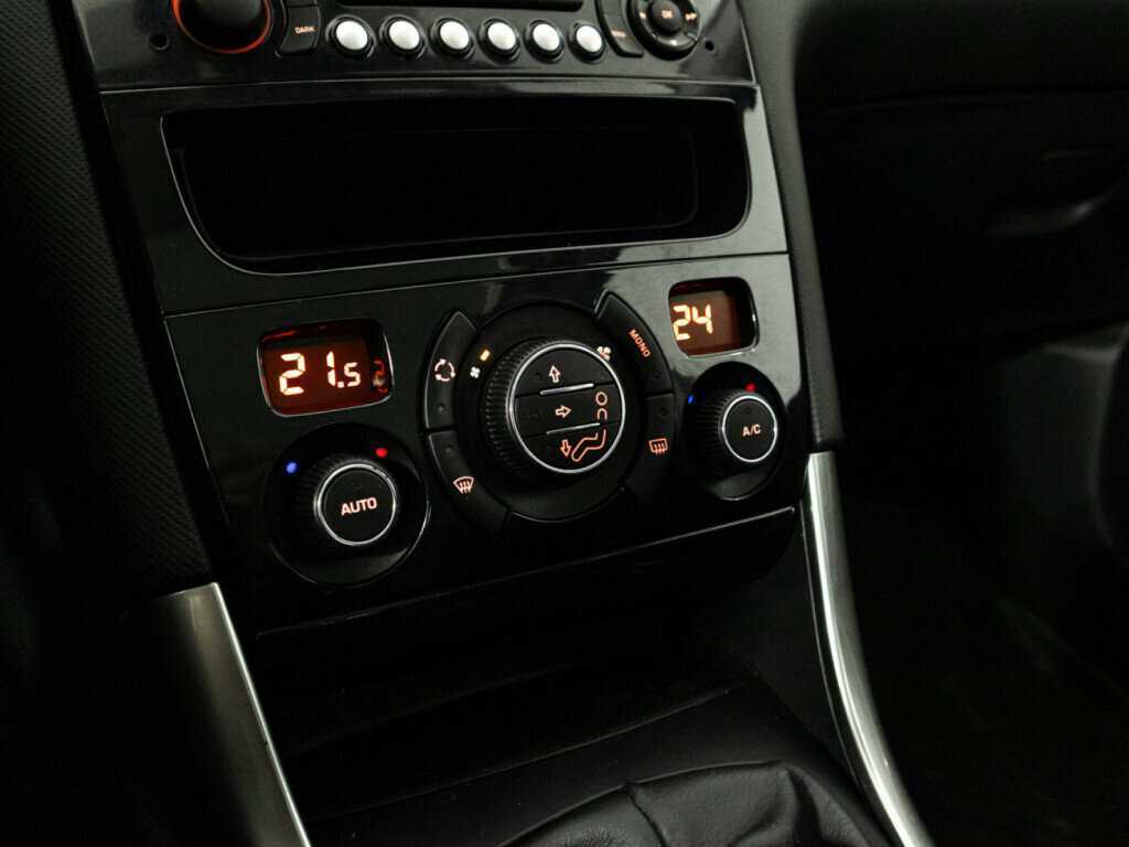 Купить Peugeot 308, 2012, 160 572 км, фото №15