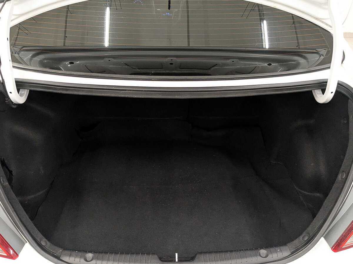 Купить Hyundai Solaris, 2015, 90 379 км, фото №10