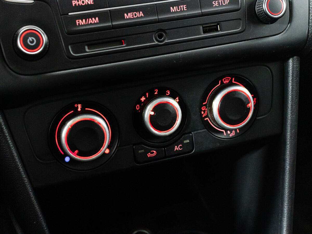 Купить Volkswagen Polo, 2014, 142 256 км, фото №15