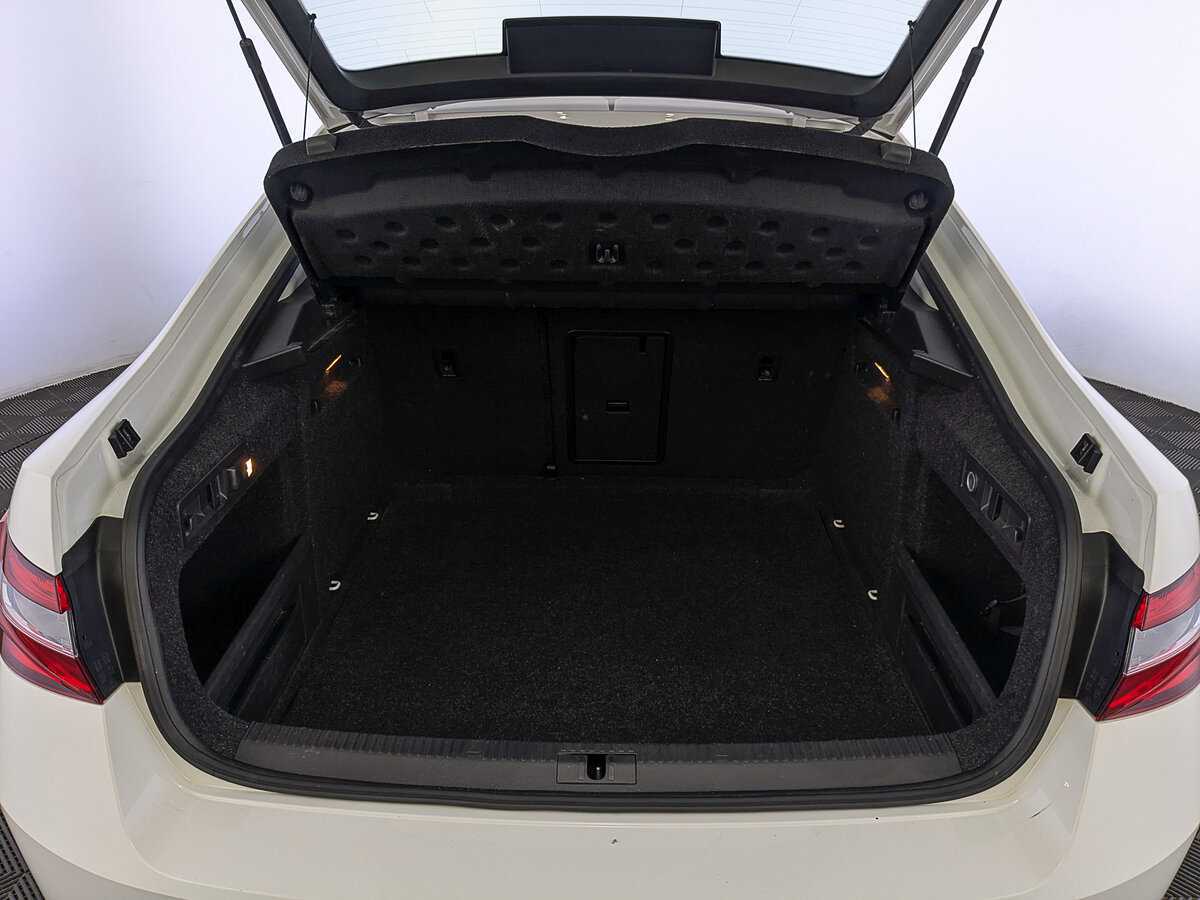 Купить Skoda Superb, 2017, 119 223 км, фото №10