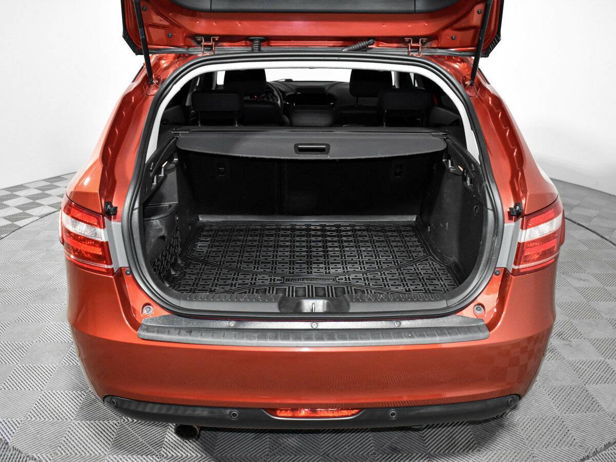 Купить Lada (ВАЗ) Vesta SW, 2018, 106 395 км, фото №19