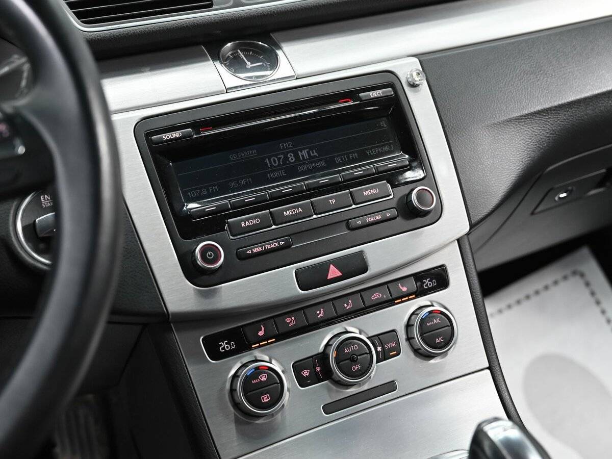 Купить Volkswagen Passat, 2012, 121 000 км, фото №10