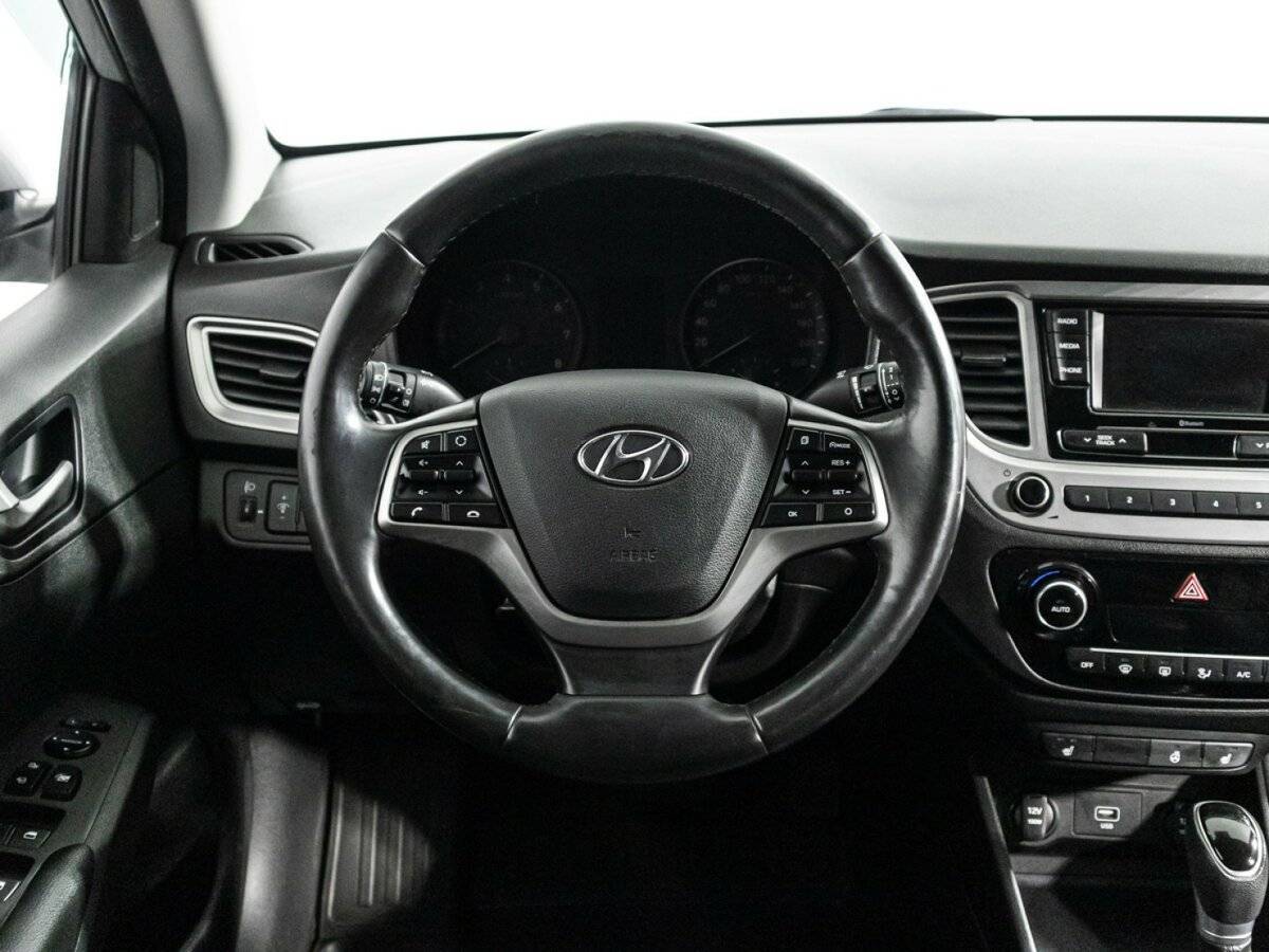 Купить Hyundai Solaris, 2019, 130 736 км, фото №17