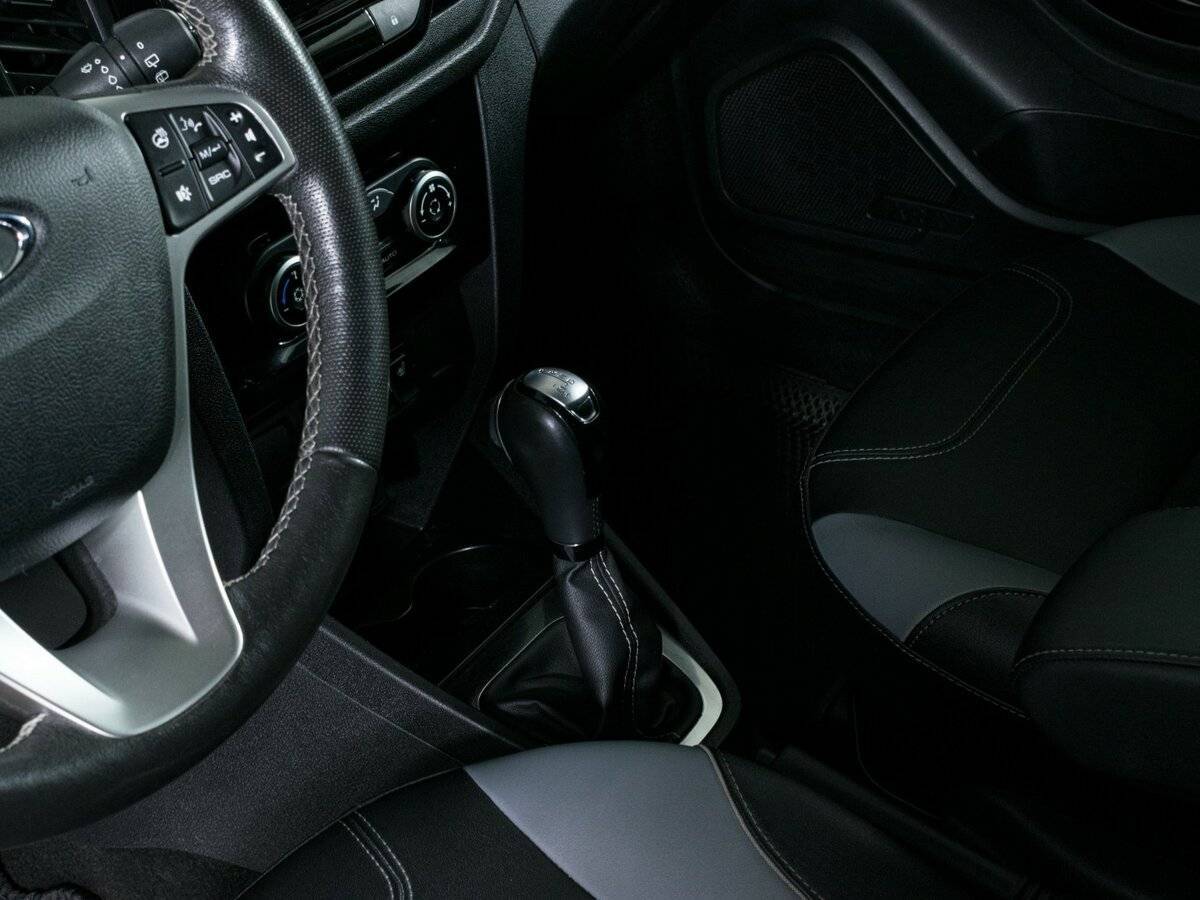 Купить Lada (ВАЗ) XRAY Cross, 2020, 96 029 км, фото №15