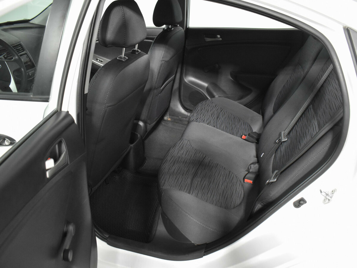 Купить Hyundai Solaris I Рестайлинг, 2016, 240 000 км, фото №10