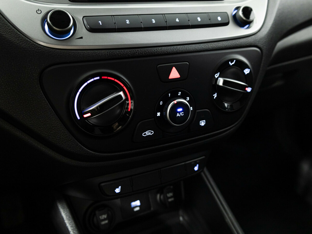 Купить Hyundai Solaris II, 2020, 42 600 км, фото №16