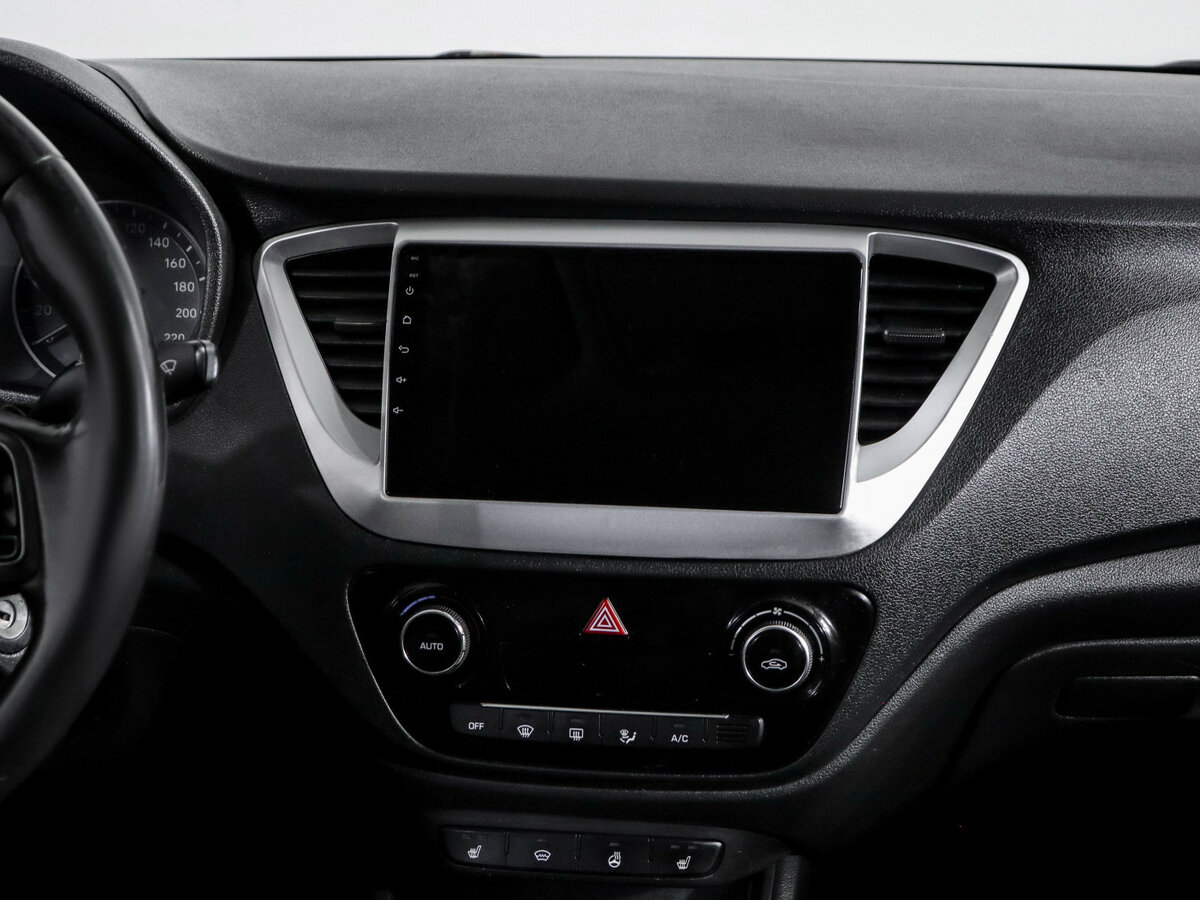 Купить Hyundai Solaris II, 2018, 147 146 км, фото №11